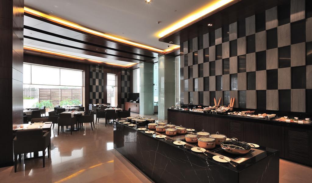 The Anya Hotel-Golf Course Road 古尔冈 外观 照片